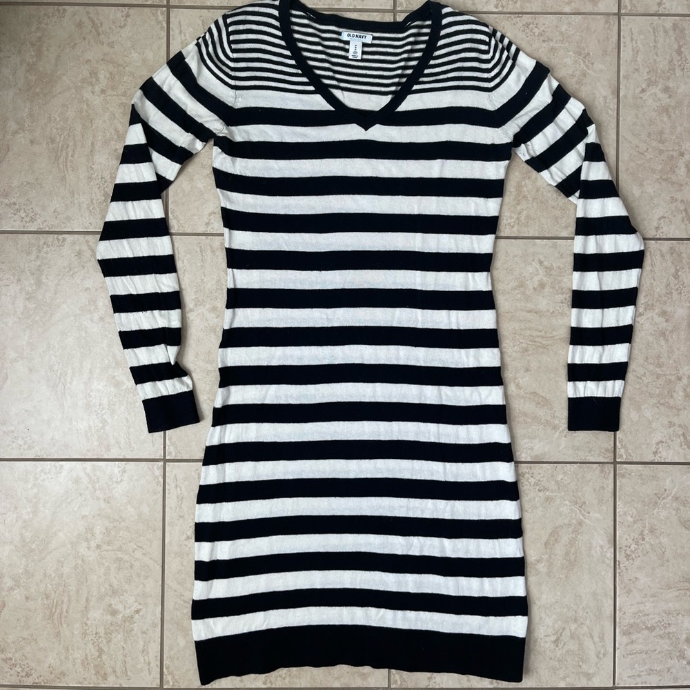 Old Navy Striped V Neck Sweater Dress